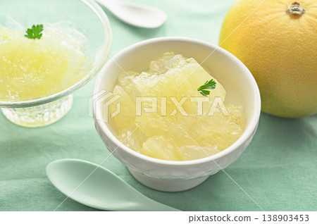 Crushed Melogold jelly served in a bowl Crushed Melogold jelly served in a bowl 138903453