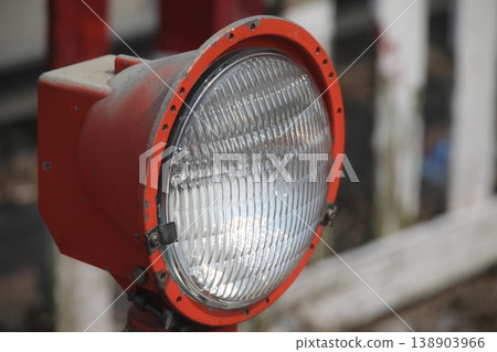 A guide light 138903966