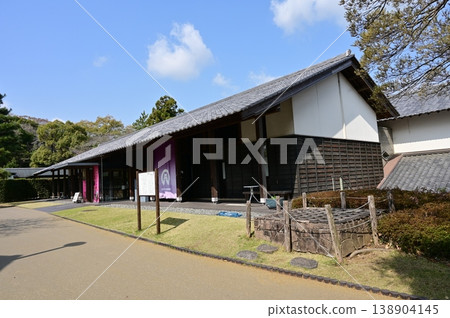 Exterior view of the Kakegawa City Ninomaru Museum (Shizuoka Prefecture) 138904145