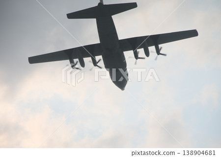 Transport machine Transport machine 138904681