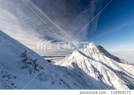Snow-covered Yatsugatake Mountains, Akadake Snow-covered Yatsugatake Mountains, Akadake 138909171