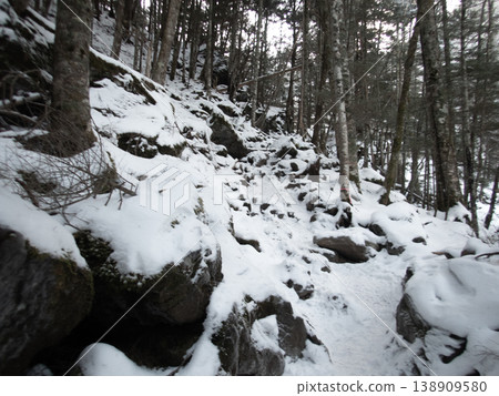 Snow-covered Yatsugatake Mountains, Akadake Snow-covered Yatsugatake Mountains, Akadake 138909580