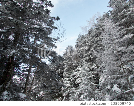 Snow-covered Yatsugatake Mountains, Akadake Snow-covered Yatsugatake Mountains, Akadake 138909740