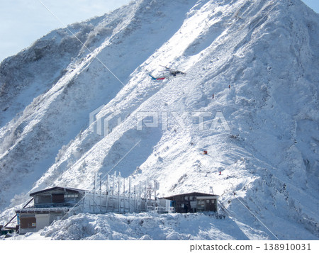 白雪皚皚的八嶽山脈,赤岳 白雪皚皚的八嶽山脈,赤岳 138910031