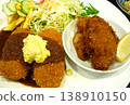 Large fried oysters and crab cream croquettes 138910150