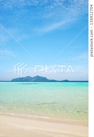 Beach on Sibuan Island, Sabah, Borneo, Malaysia. Beach on Sibuan Island, Sabah, Borneo, Malaysia. 138912704