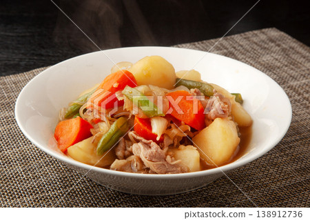 Beef Nikujaga 138912736