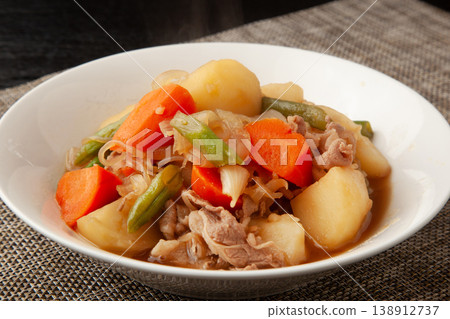 Beef Nikujaga 138912737