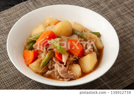 Beef Nikujaga 138912739