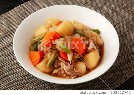 Beef Nikujaga 138912742