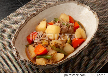 Beef Nikujaga 138912744