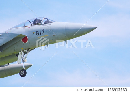 航空自衛隊F-15J準備降落 138913783