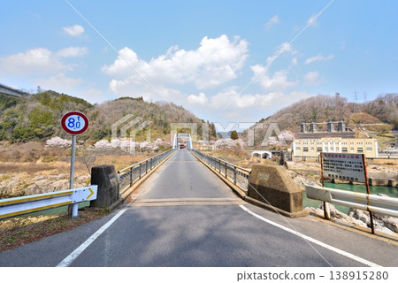 岐阜縣惠那市:木曾川上的篠之目橋 岐阜縣惠那市:木曾川上的篠之目橋 138915280