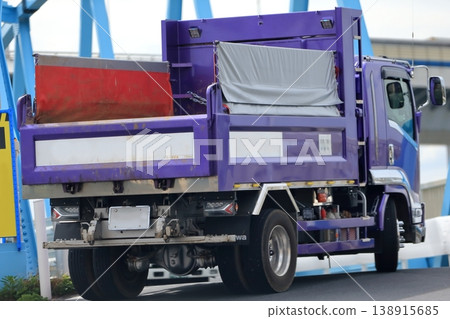 Dump truck image Dump truck image 138915685