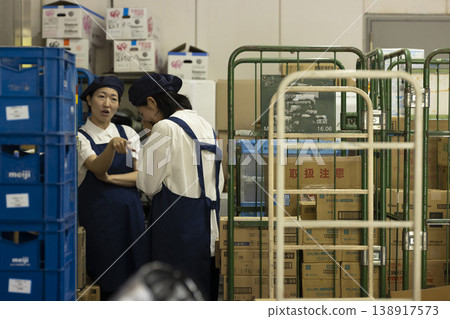 一位兼職家庭主婦遭受同事霸凌 138917573