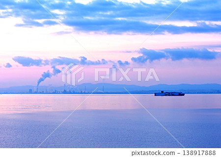 大分縣別府溫泉別府灣的日出 大分縣別府溫泉別府灣的日出 138917888
