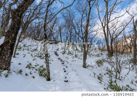 赤城山積雪覆蓋的登山路線及週邊地區 138919483