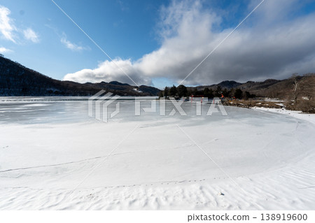 Snow-covered Mt. Akagi climbing routes and surrounding areas 138919600