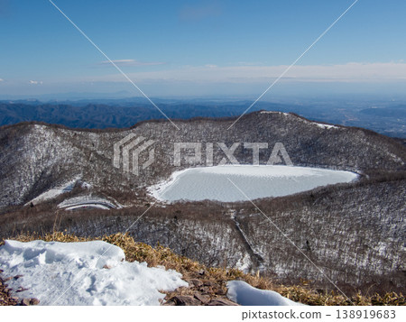 赤城山積雪覆蓋的登山路線及週邊地區 赤城山積雪覆蓋的登山路線及週邊地區 138919683