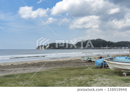 Scenery of Yuigahama Beach and Zaimokuza Beach in Kamakura City Scenery of Yuigahama Beach and Zaimokuza Beach in Kamakura City 138919948