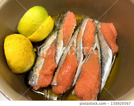 柚子辣鱈魚籽橄欖油慢燉 - 柚子、辣鱈魚籽、橄欖油 138920567
