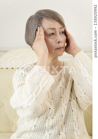 身體狀況不佳的高級女子 138920992