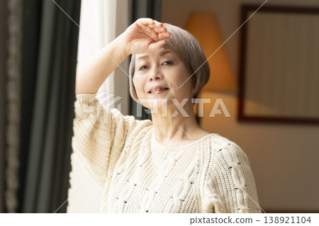 Energetic and healthy senior women 138921104