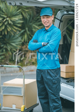 輕型貨車司機 輕型貨車司機 138921724
