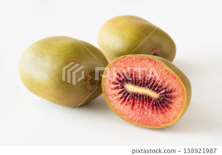 Flat red kiwi fruit, flat kiwi, red kiwi fruit, red kiwi, fruit Flat red kiwi fruit, flat kiwi, red kiwi fruit, red kiwi, fruit 138921987
