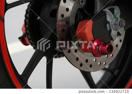 一輛摩托車 138922718