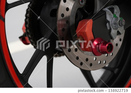 一輛摩托車 138922719