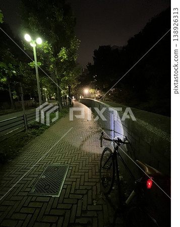 夜景 夜晚時光 道 138926313