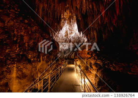 Stalactites, Gyokusen Cave, Okinawa, Okinawa World Culture Kingdom, Stalactites Stalagmites, Gyokusen Cave Stalactites, Gyokusen Cave, Okinawa, Okinawa World Culture Kingdom, Stalactites Stalagmites, Gyokusen Cave 138926764
