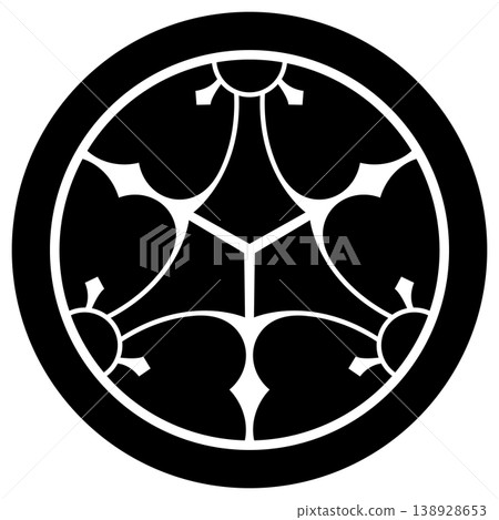 This is a family crest. It's called "Maru ni Kenawase Mitsuwari Katabami" (three-part wood sorrel within a circle). This is a family crest. It's called "Maru ni Kenawase Mitsuwari Katabami" (three-part wood sorrel within a circle). 138928653