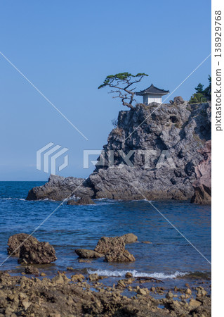 The exposed obsidian cliffs of Kannonzaki and the Senjindo The exposed obsidian cliffs of Kannonzaki and the Senjindo 138929768