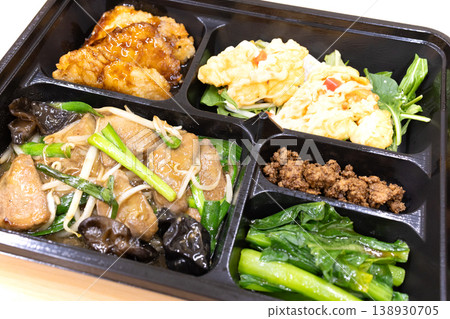 美味的中國菜,如韭菜炒肝 美味的中國菜,如韭菜炒肝 138930705