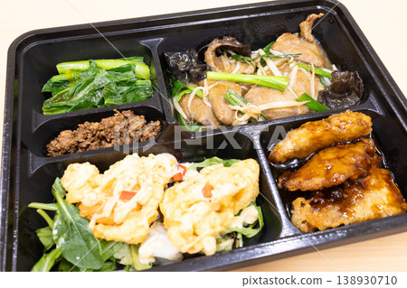 美味的中國菜,如韭菜炒肝 美味的中國菜,如韭菜炒肝 138930710