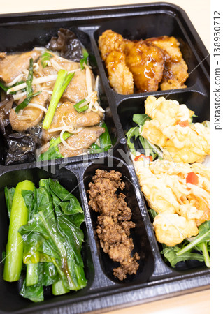 美味的中國菜,如韭菜炒肝 美味的中國菜,如韭菜炒肝 138930712