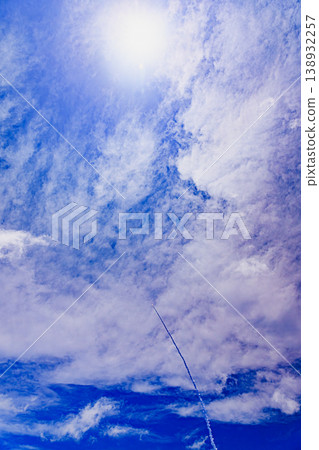 The trail of white smoke from the rocket (H-III) fills the sky. The trail of white smoke from the rocket (H-III) fills the sky. 138932257
