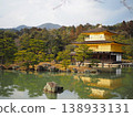 金閣寺反映在池塘里 138933131