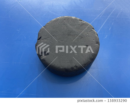 hockey washer isolated on bley background 138933290