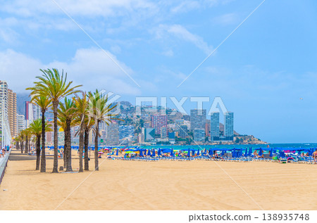 Levante sandy beach, Playa Platja De Llevant, embankment in Benidorm city centre 138935748