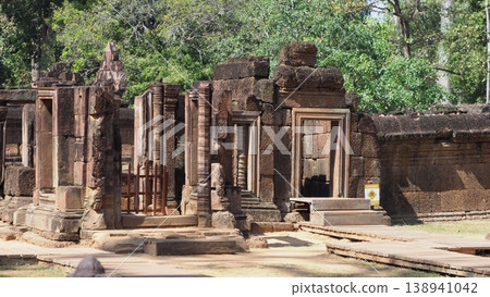 Banteay Srei: The Mona Lisa of the East 138941042