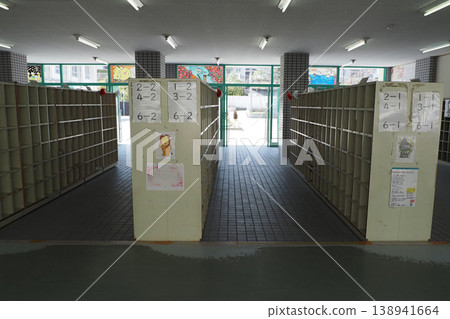 Elementary school shoe locker Elementary school shoe locker 138941664