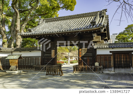 愛知縣名古屋市名古屋市中心、德川花園、黑門 138941727