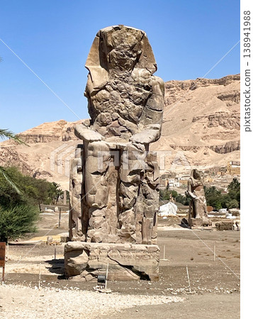 埃及:門農巨像,盧克索西岸 埃及:門農巨像,盧克索西岸 138941988