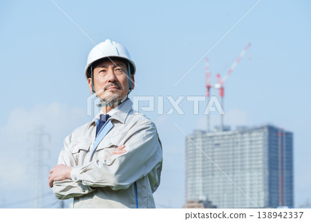 Portrait of a middle-aged engineer Portrait of a middle-aged engineer 138942337