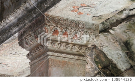 Angkor Wat, the columns of the cruciform corridor 138944126