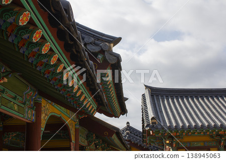 It is the roof of a traditional Korean Hanok. It is the roof of a traditional Korean Hanok. 138945063