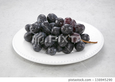 Seedless black grapes from Chile 138945290